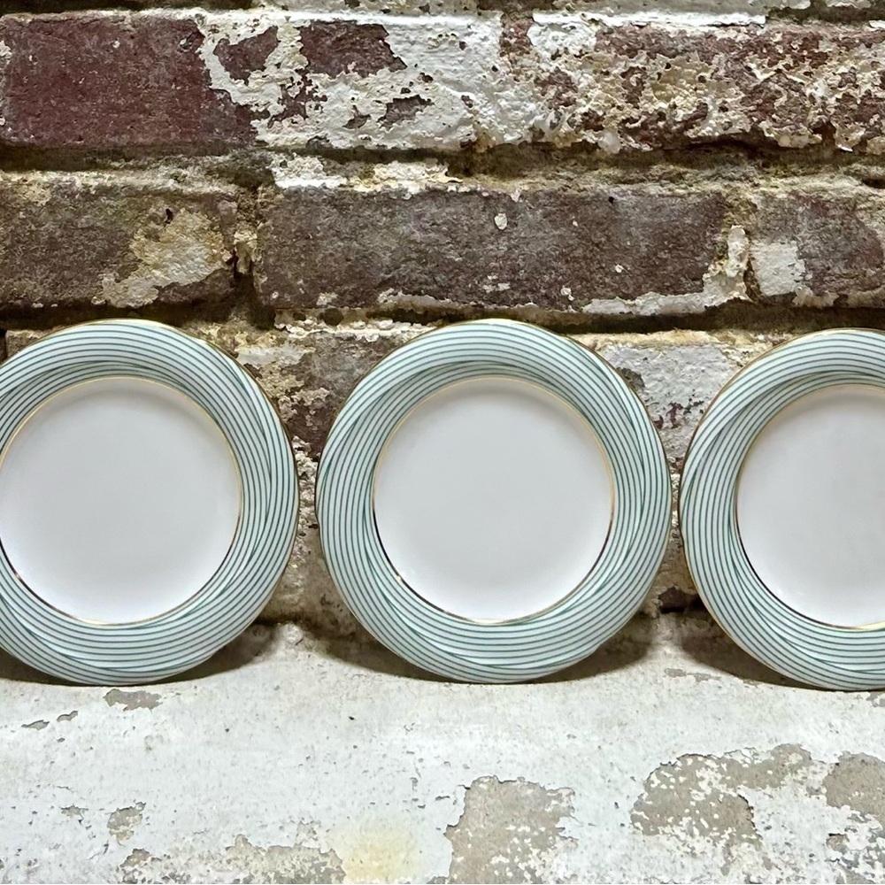 Set of 5 Nina Ricci Plasier De La MAISON green white and gold porcelain plates. - Picture 6 of 9